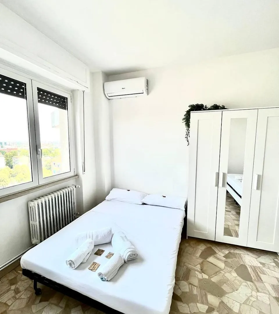 Skyscraper 11 Apartment Cinisello Balsamo